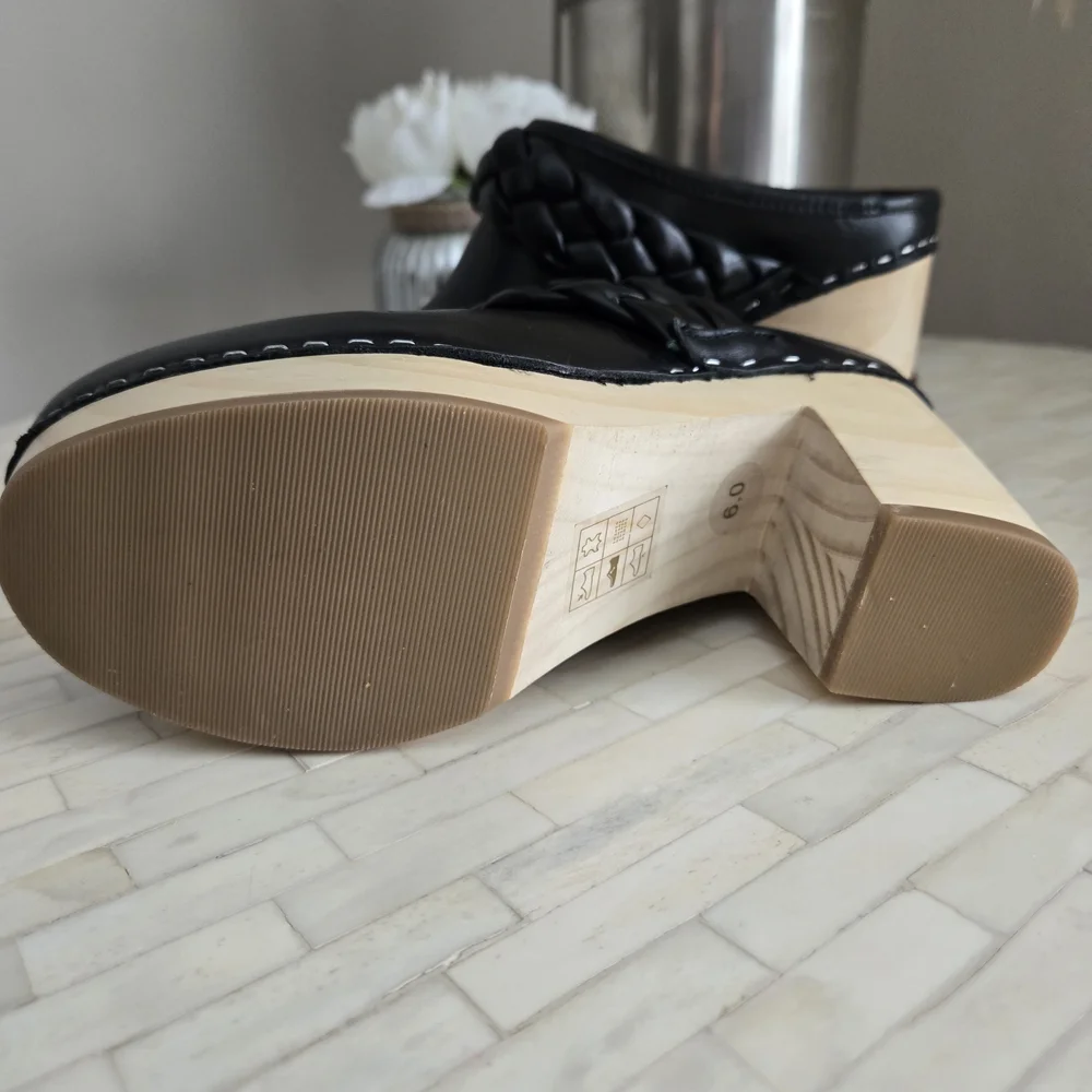 Dolce Vita Black Braided Leather Clogs with Light Tan Heel - Picture 5 of 5